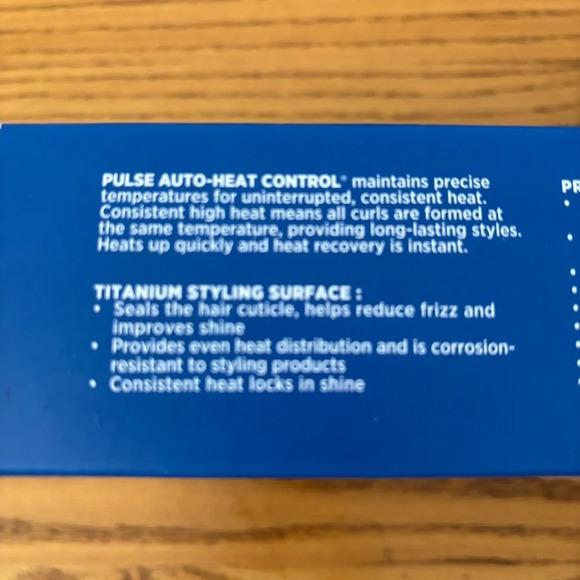 Hot Shot Tools - Helen of Troy - Blue Titanium - 1 1/4" Flipperless Curling Wand - Picture 9 of 12